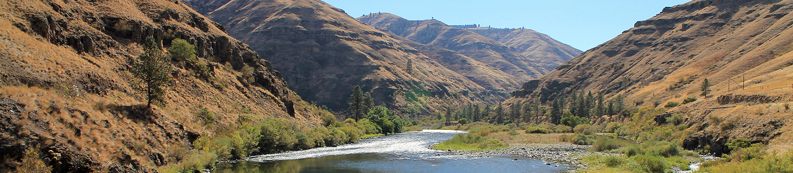 Grande Ronde River meandering through hillsides in Oregon.